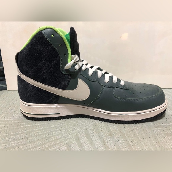 Nike Air Force 1’s - Picture 6 of 12